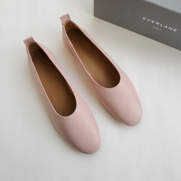 Everlane Shoes - ❤HOST PICK❤ Everlane the Italian leather day glove